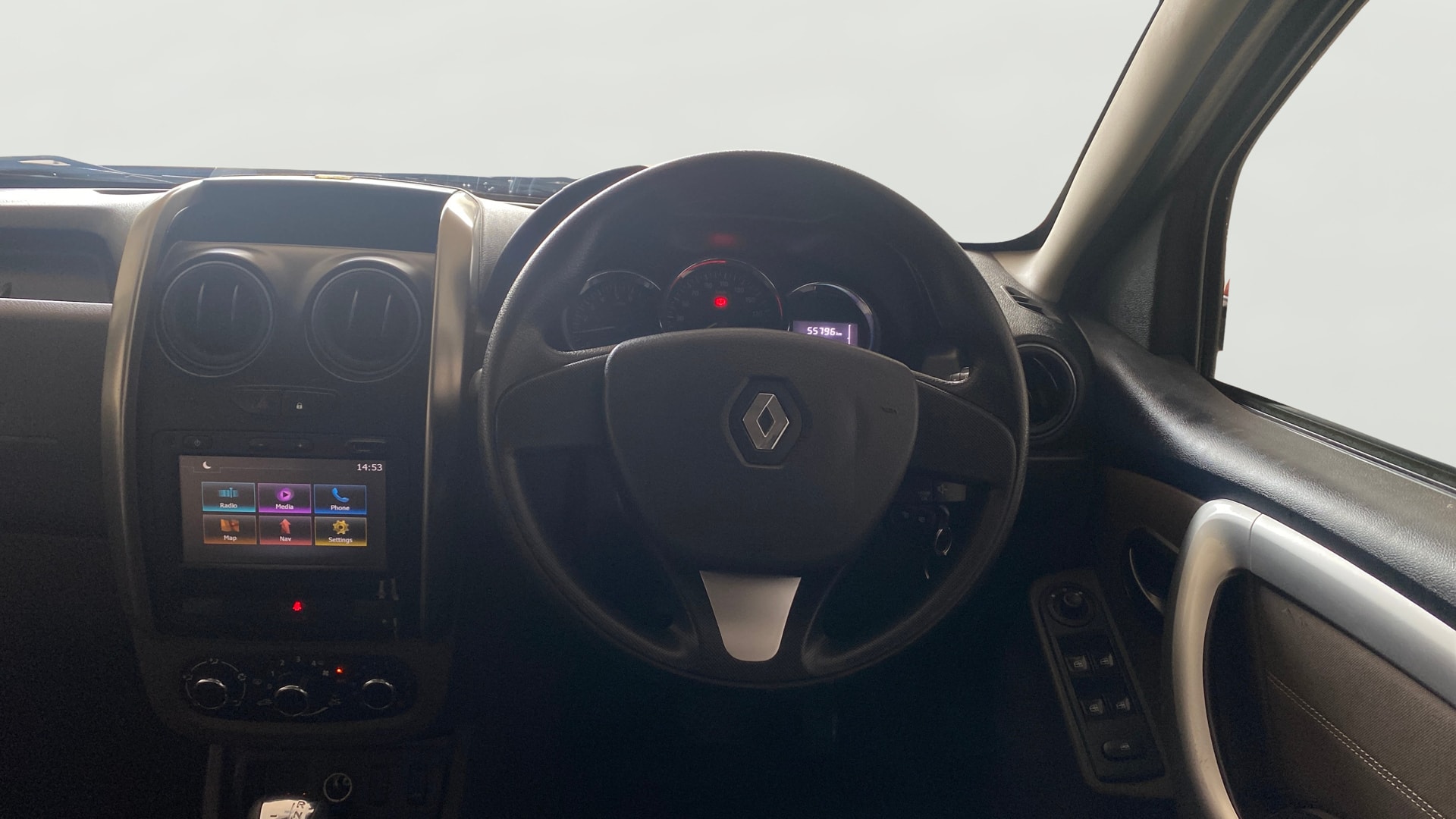 View 2019 Renault Duster Diesel 110PS RXZ AMT Image 20 Used 2019 Renault Duster Diesel 110PS RXZ AMT Image 20