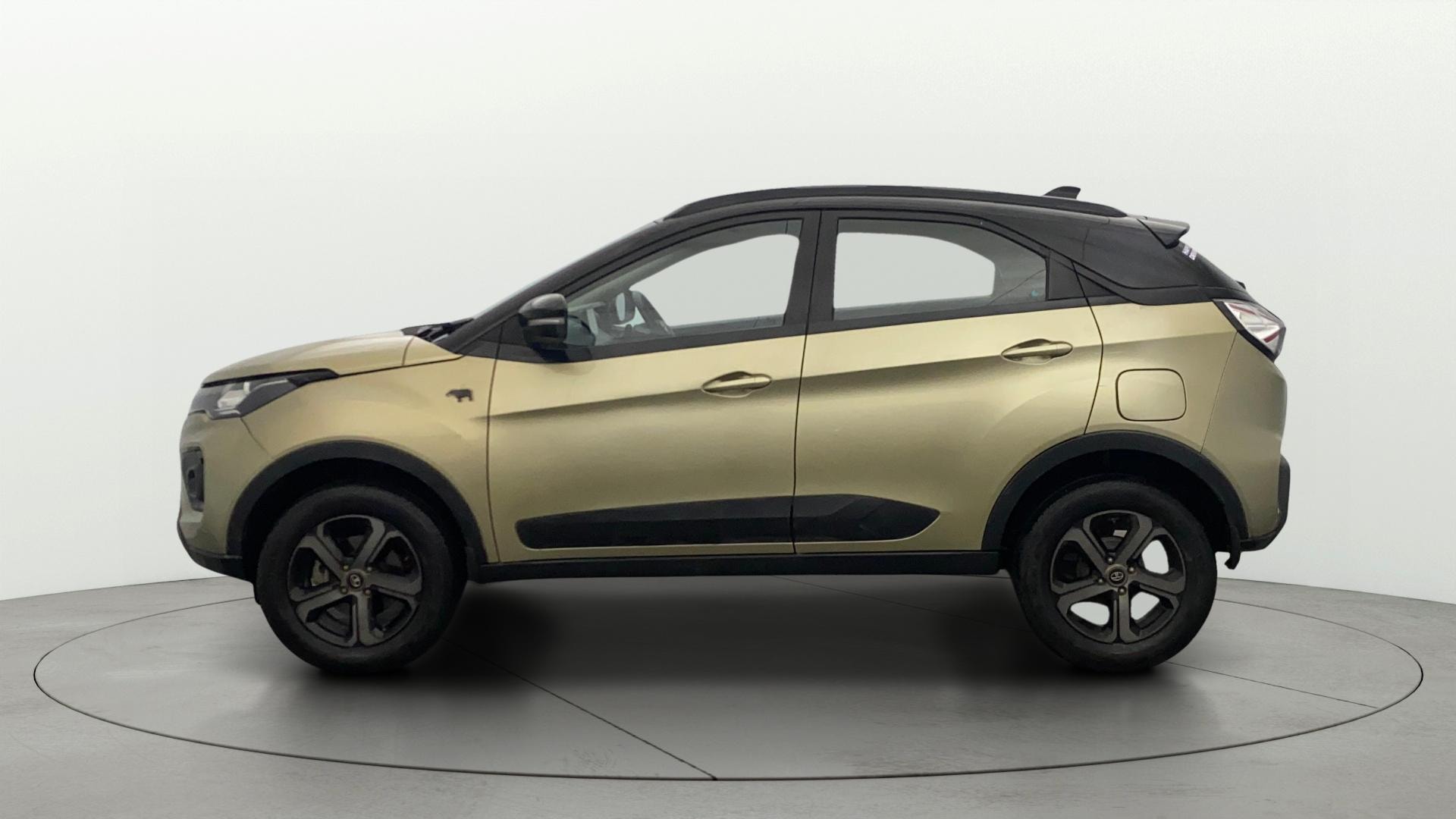 View 2022 Tata Nexon Revotron XE Image 6 Used 2022 Tata Nexon Revotron XE Image 6