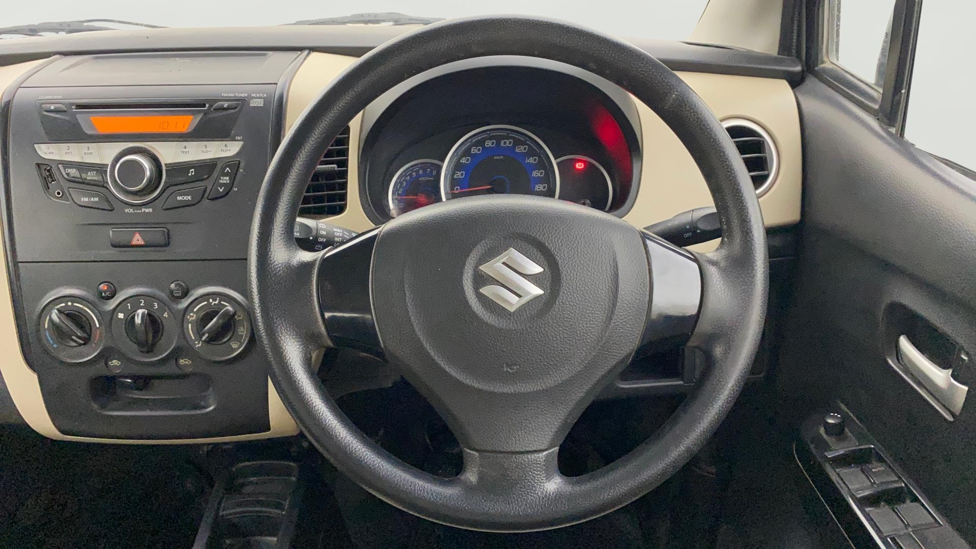 View 2017 Maruti Suzuki 1000 Base Variant Image 20 Used 2017 Maruti Suzuki 1000 Base Variant Image 20