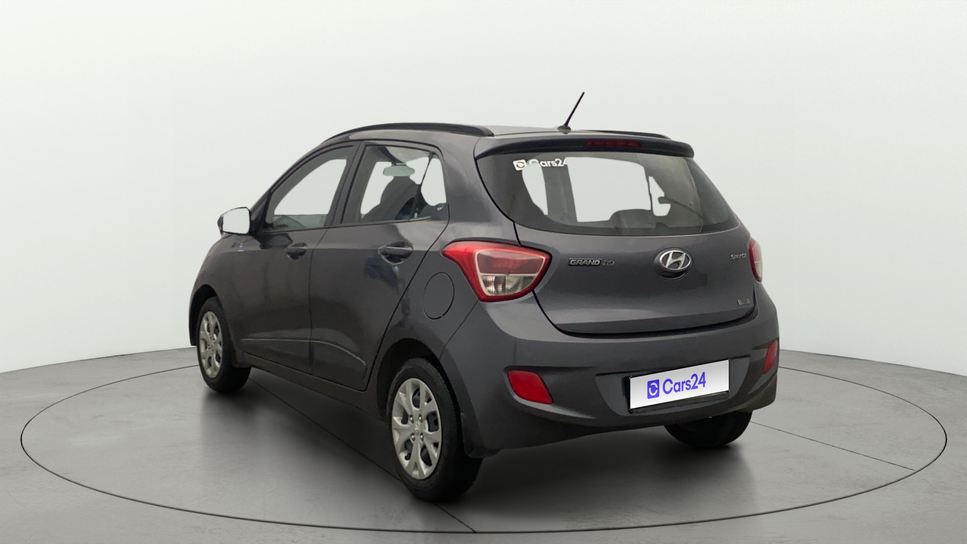 View 2015 Hyundai Grand i10 Sportz 1.2 Kappa Image 2 Used 2015 Hyundai Grand i10 Sportz 1.2 Kappa Image 2