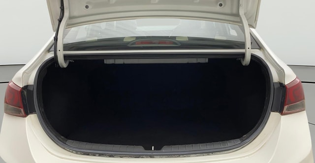 View Hyundai Verna Image 38 Used Hyundai Verna Image 38