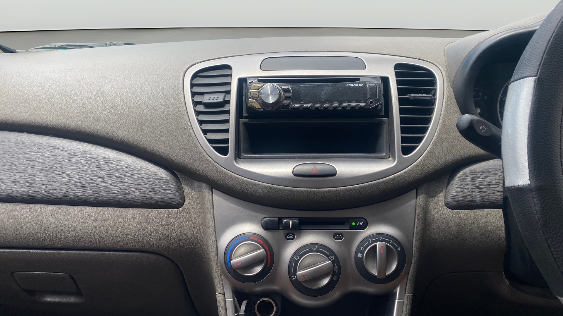View 2014 Hyundai i10 1.1 Magna Image 17 Used 2014 Hyundai i10 1.1 Magna Image 17