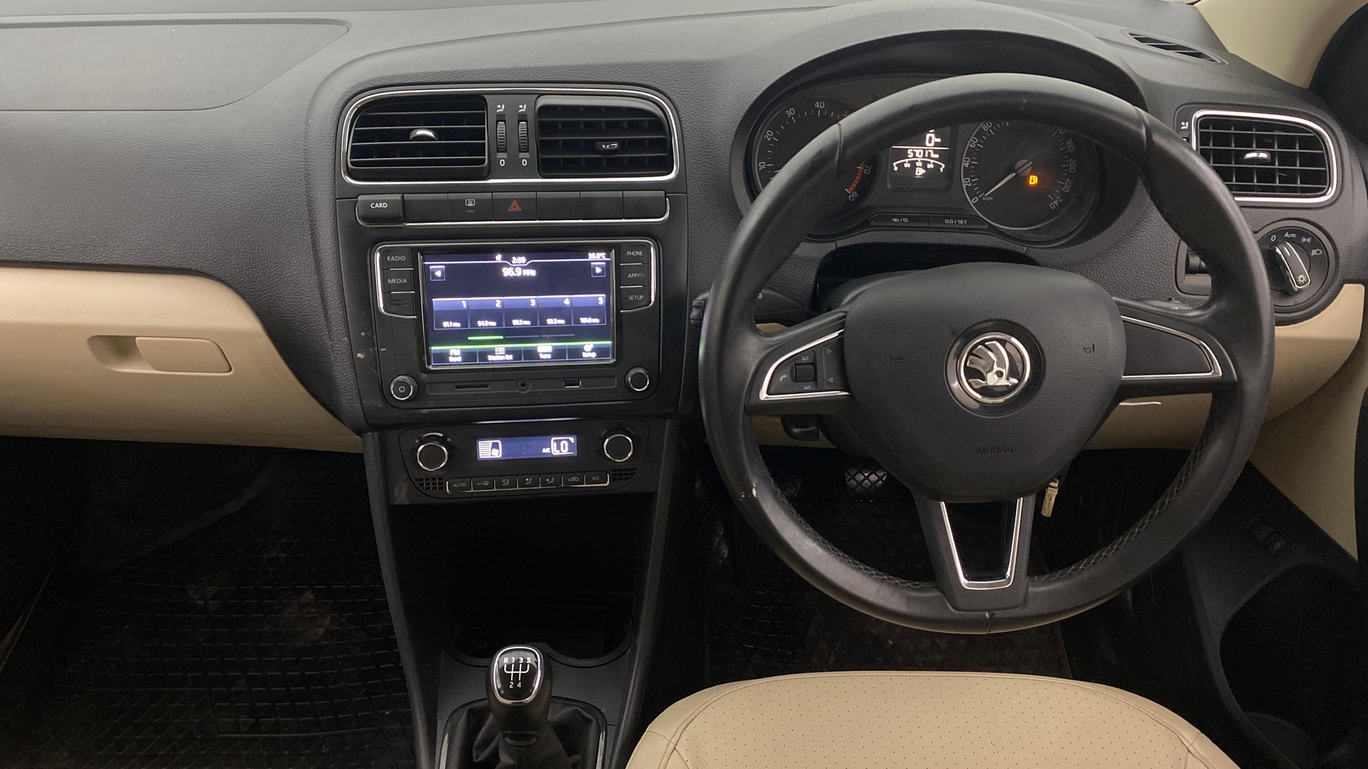 View 2019 Skoda Rapid 1.6 MPI Style Petrol BS IV Image 20 Used 2019 Skoda Rapid 1.6 MPI Style Petrol BS IV Image 20