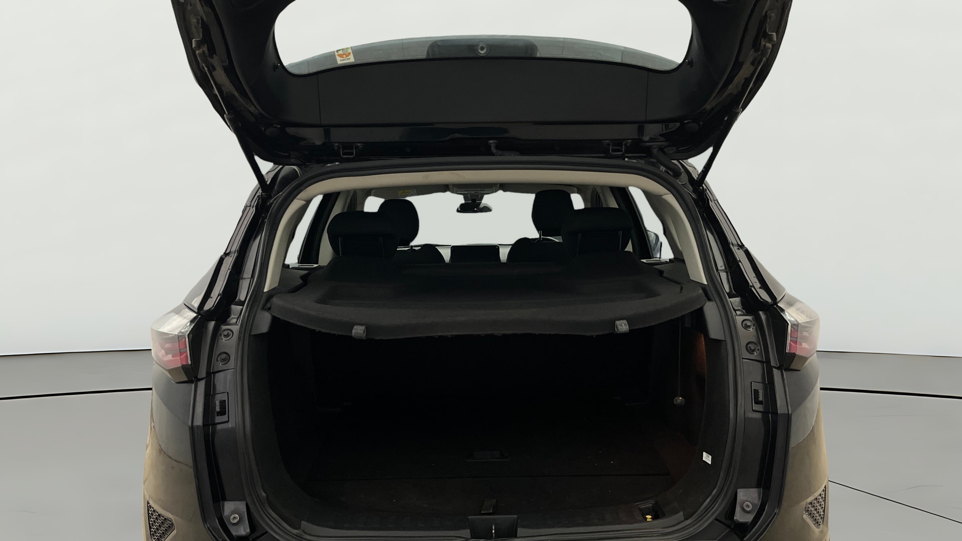 View 2023 Tata Harrier XE Image 42 Used 2023 Tata Harrier XE Image 42