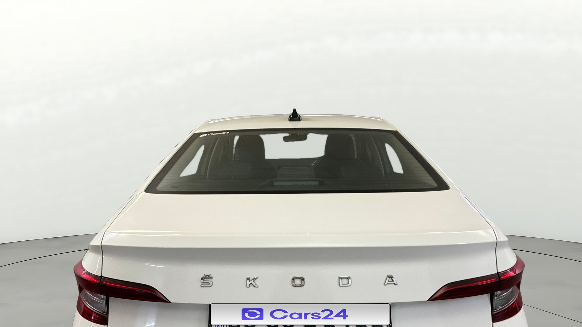 View 2023 Skoda Slavia Style 1.0 TSI AT Image 4 Used 2023 Skoda Slavia Style 1.0 TSI AT Image 4