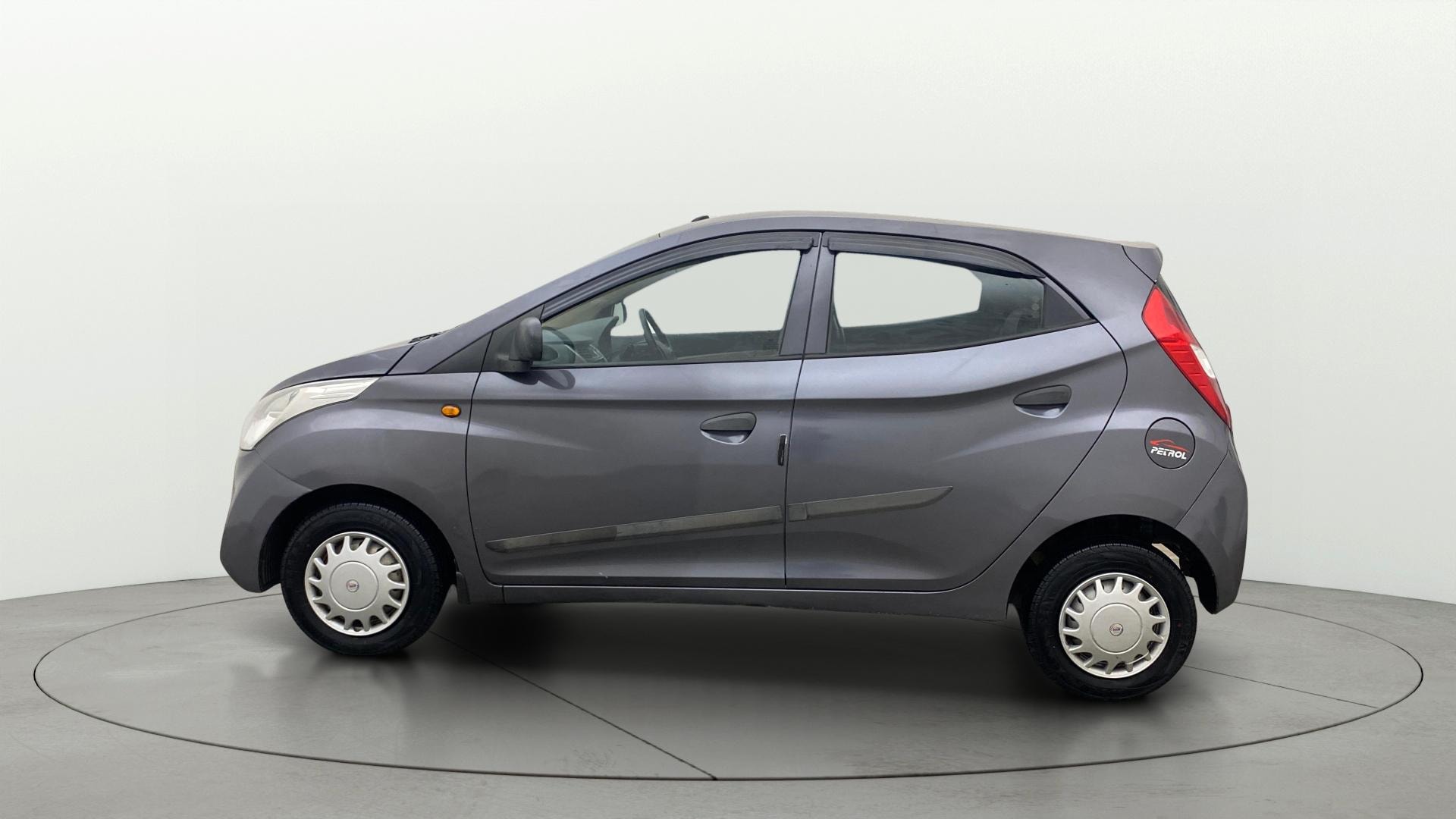 View 2016 Hyundai EON Era Plus Image 5 Used 2016 Hyundai EON Era Plus Image 5