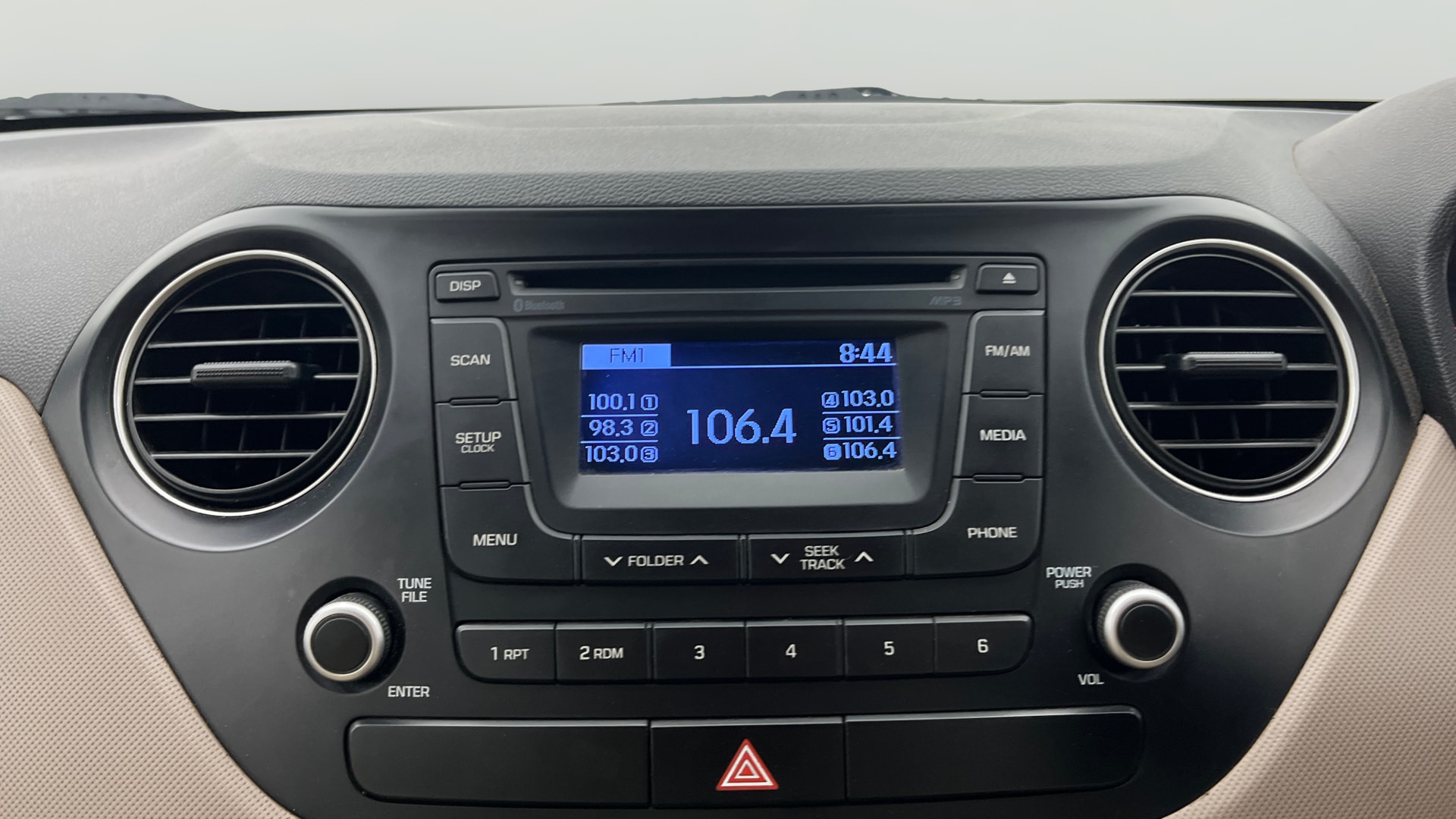 View 2015 Hyundai Xcent S Petrol Image 17 Used 2015 Hyundai Xcent S Petrol Image 17