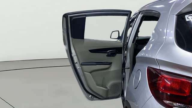 View Mahindra KUV100 Image 14 Used Mahindra KUV100 Image 14