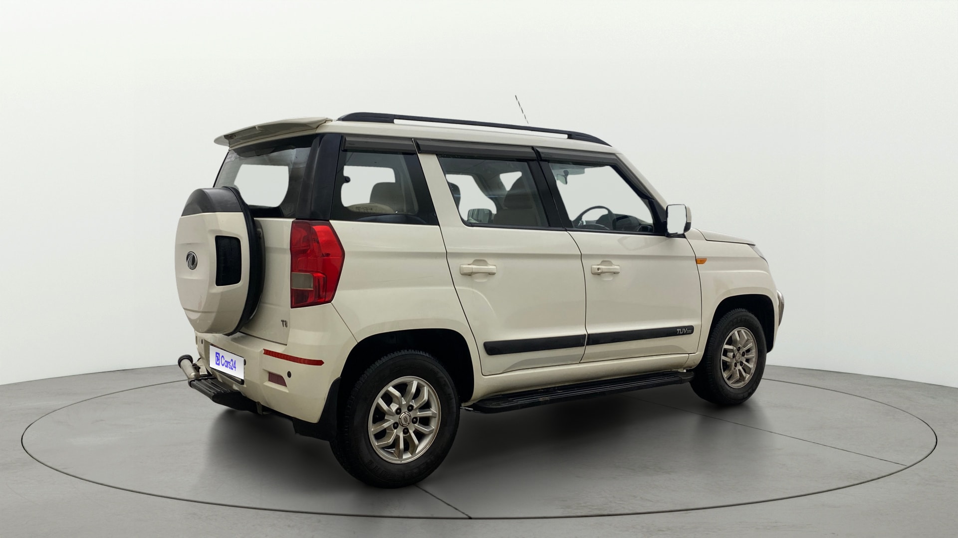 View 2017 Mahindra TUV300 T8 Image 42 Used 2017 Mahindra TUV300 T8 Image 42