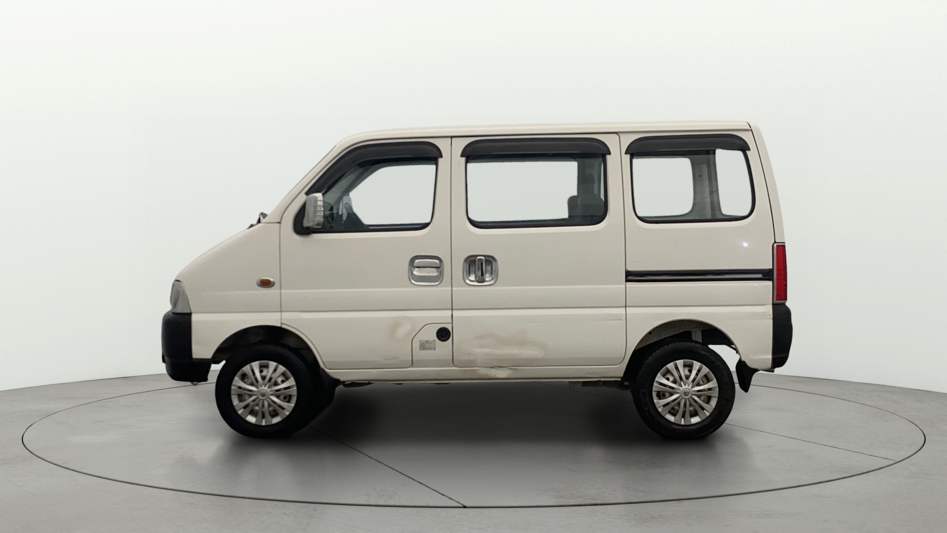View 2023 Maruti Suzuki 1000 Base Variant Image 24 Used 2023 Maruti Suzuki 1000 Base Variant Image 24