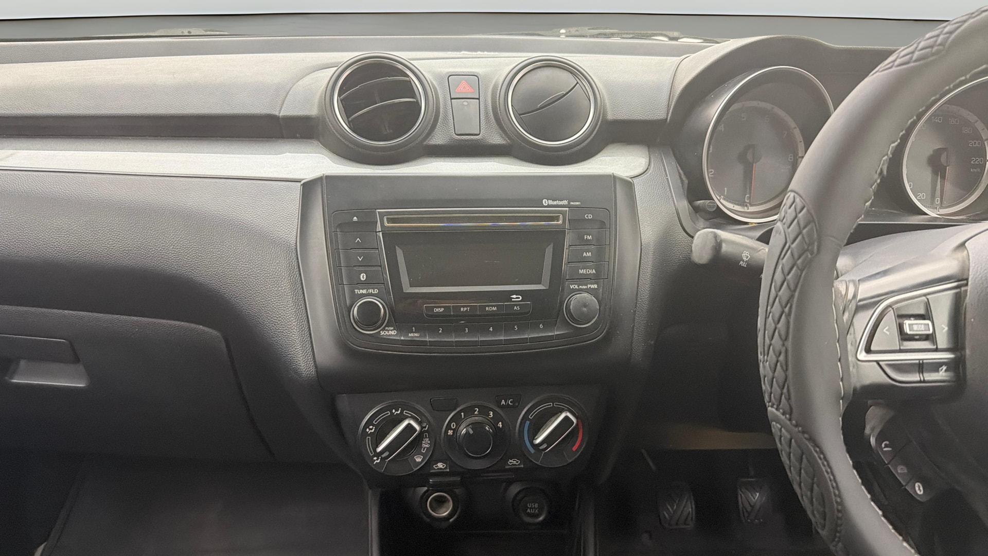 View 2018 Maruti Suzuki 1000 Base Variant Image 17 Used 2018 Maruti Suzuki 1000 Base Variant Image 17