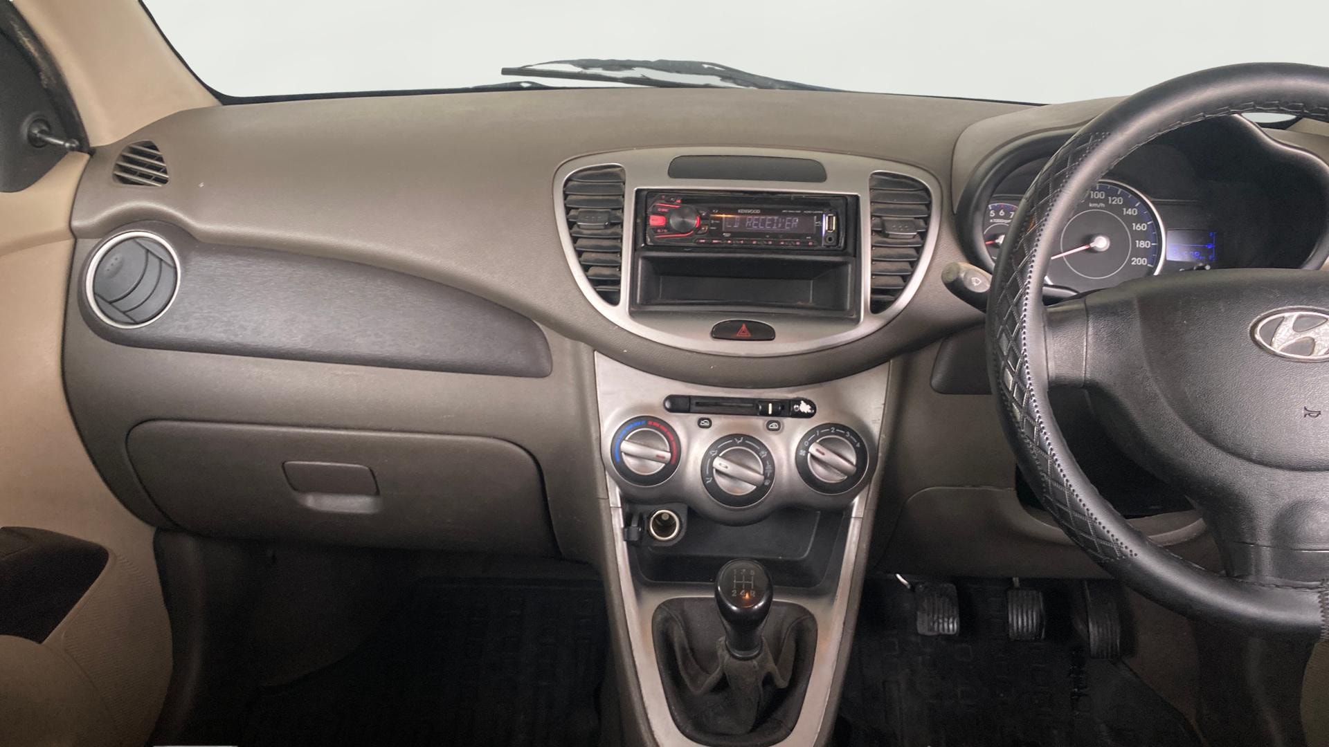 View 2014 Hyundai i10 1.1 Magna Image 17 Used 2014 Hyundai i10 1.1 Magna Image 17