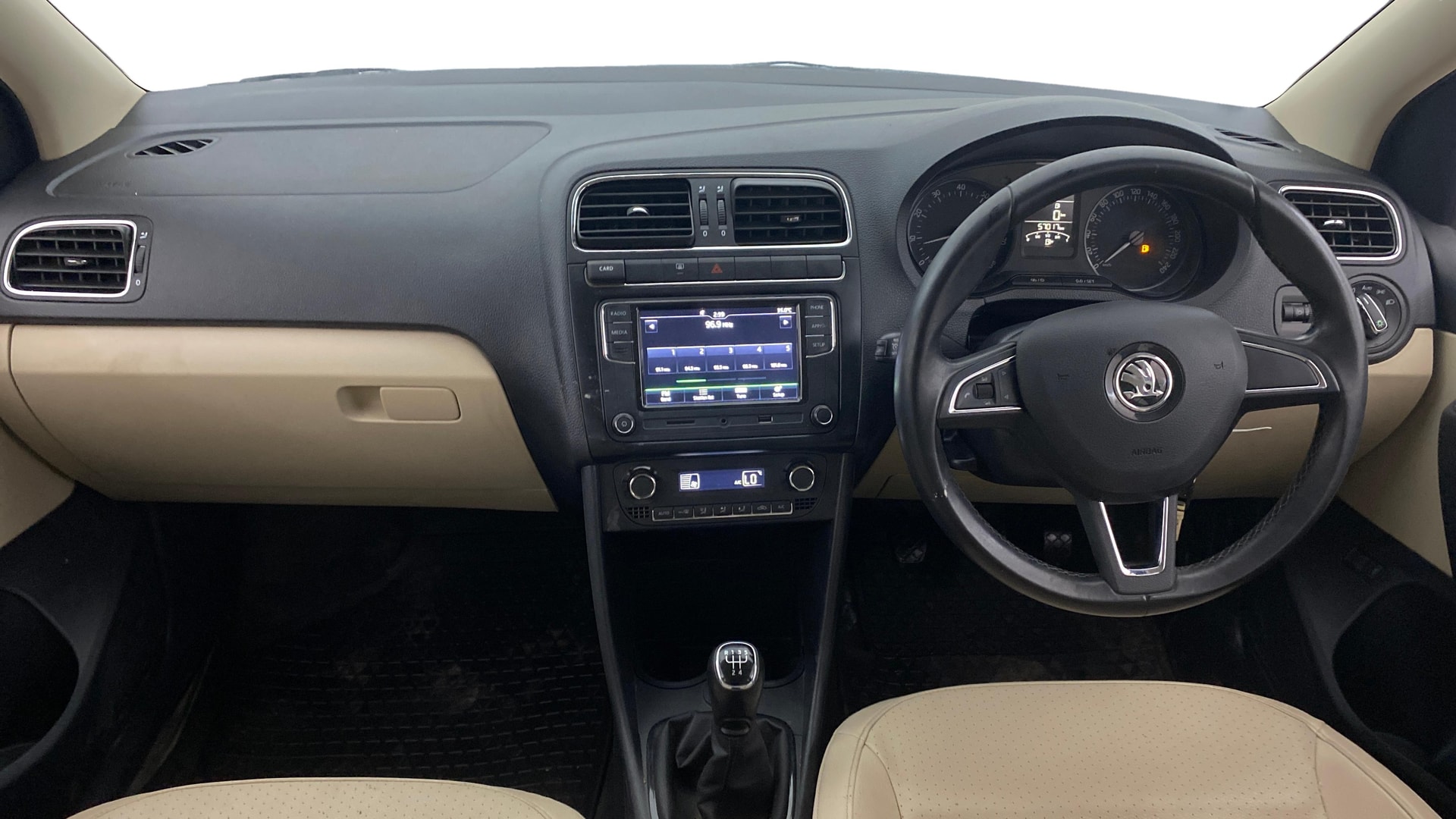 View 2019 Skoda Rapid 1.6 MPI Style Petrol BS IV Image 15 Used 2019 Skoda Rapid 1.6 MPI Style Petrol BS IV Image 15