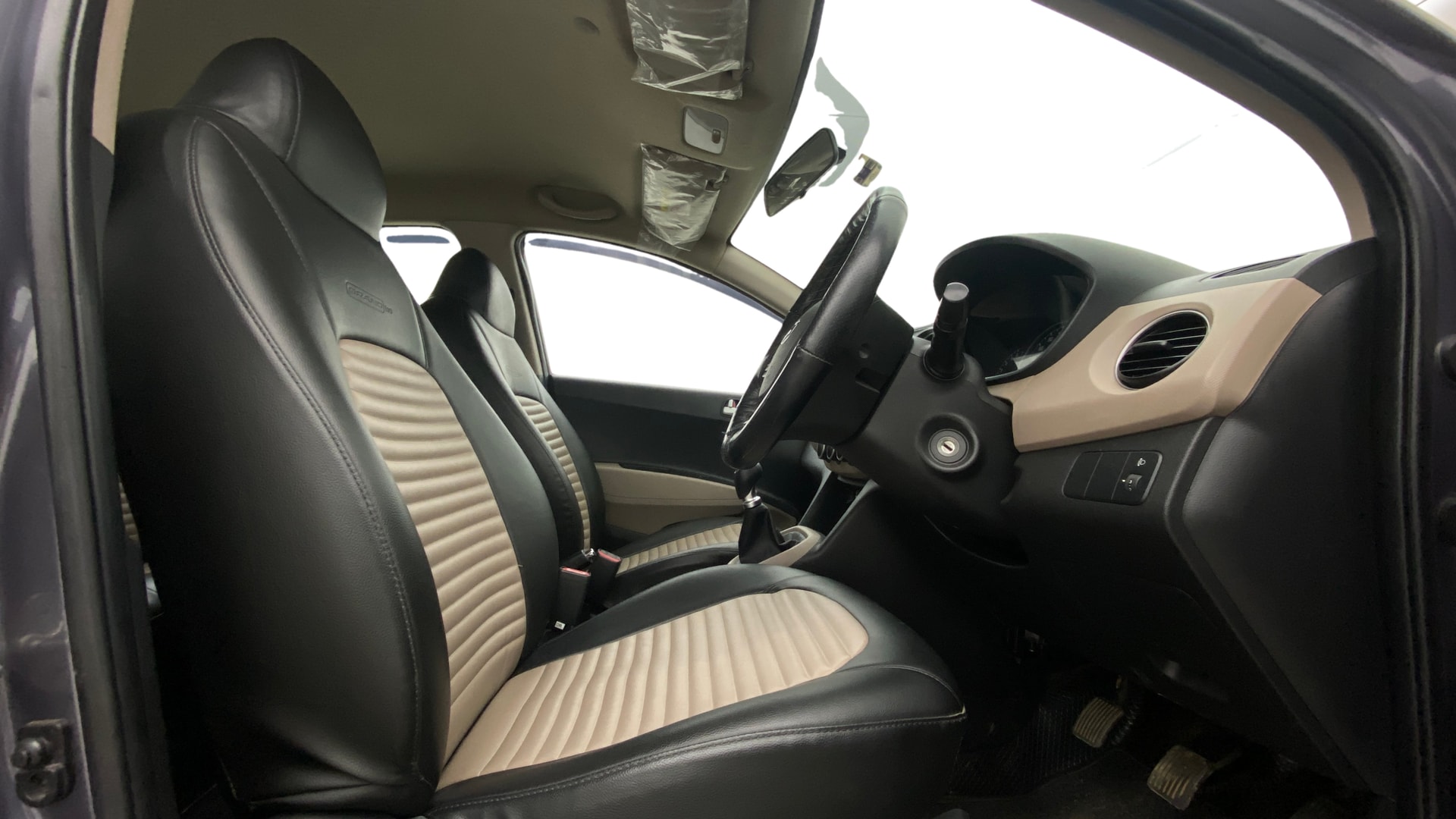 View 2019 Hyundai Grand i10 Sportz 1.2 Kappa Image 26 Used 2019 Hyundai Grand i10 Sportz 1.2 Kappa Image 26
