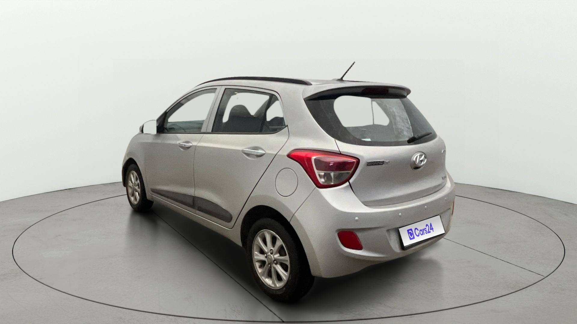 View 2015 Hyundai Grand i10 Asta AT 1.2 Kappa VTVT Image 2 Used 2015 Hyundai Grand i10 Asta AT 1.2 Kappa VTVT Image 2