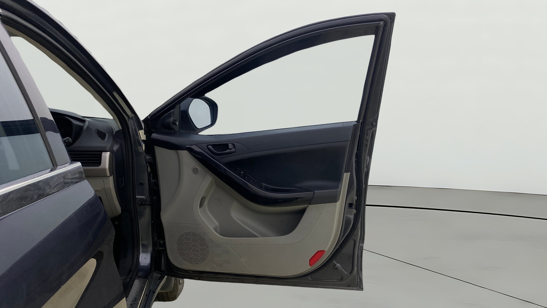 View 2020 Tata Nexon Revotorq XM Image 43 Used 2020 Tata Nexon Revotorq XM Image 43