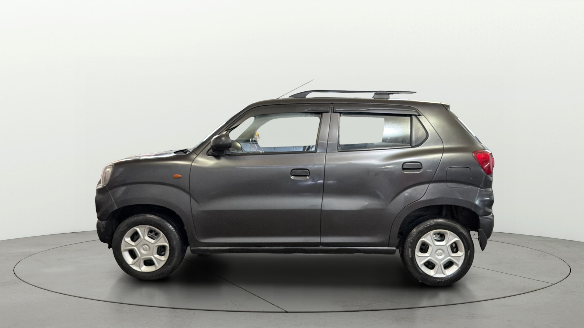 View 2021 Maruti Suzuki 1000 Base Variant Image 5 Used 2021 Maruti Suzuki 1000 Base Variant Image 5