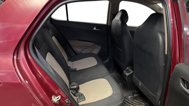 View Hyundai Grand i10 Image 28 Used Hyundai Grand i10 Image 28
