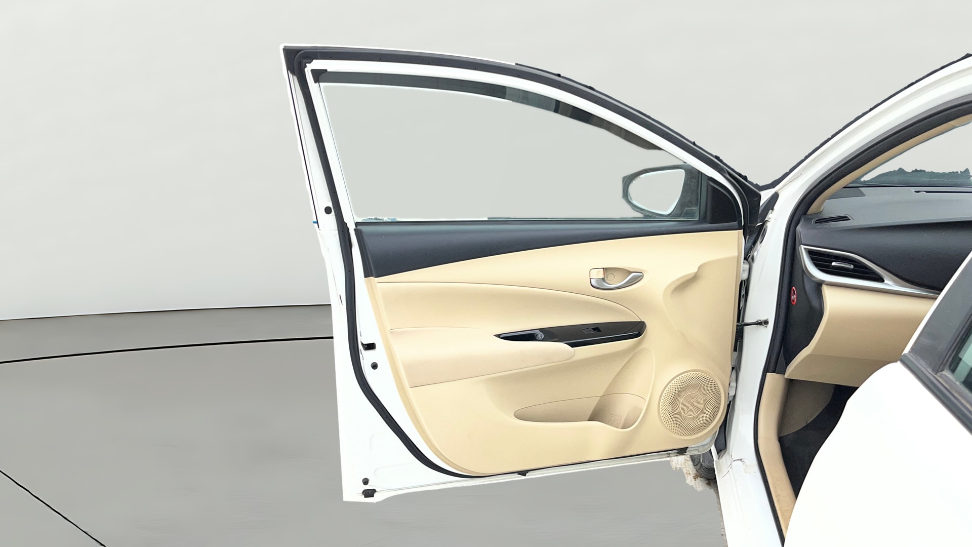 View 2020 Toyota Yaris G MT Image 32 Used 2020 Toyota Yaris G MT Image 32