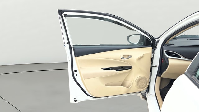 View Toyota Yaris Image 32 Used Toyota Yaris Image 32