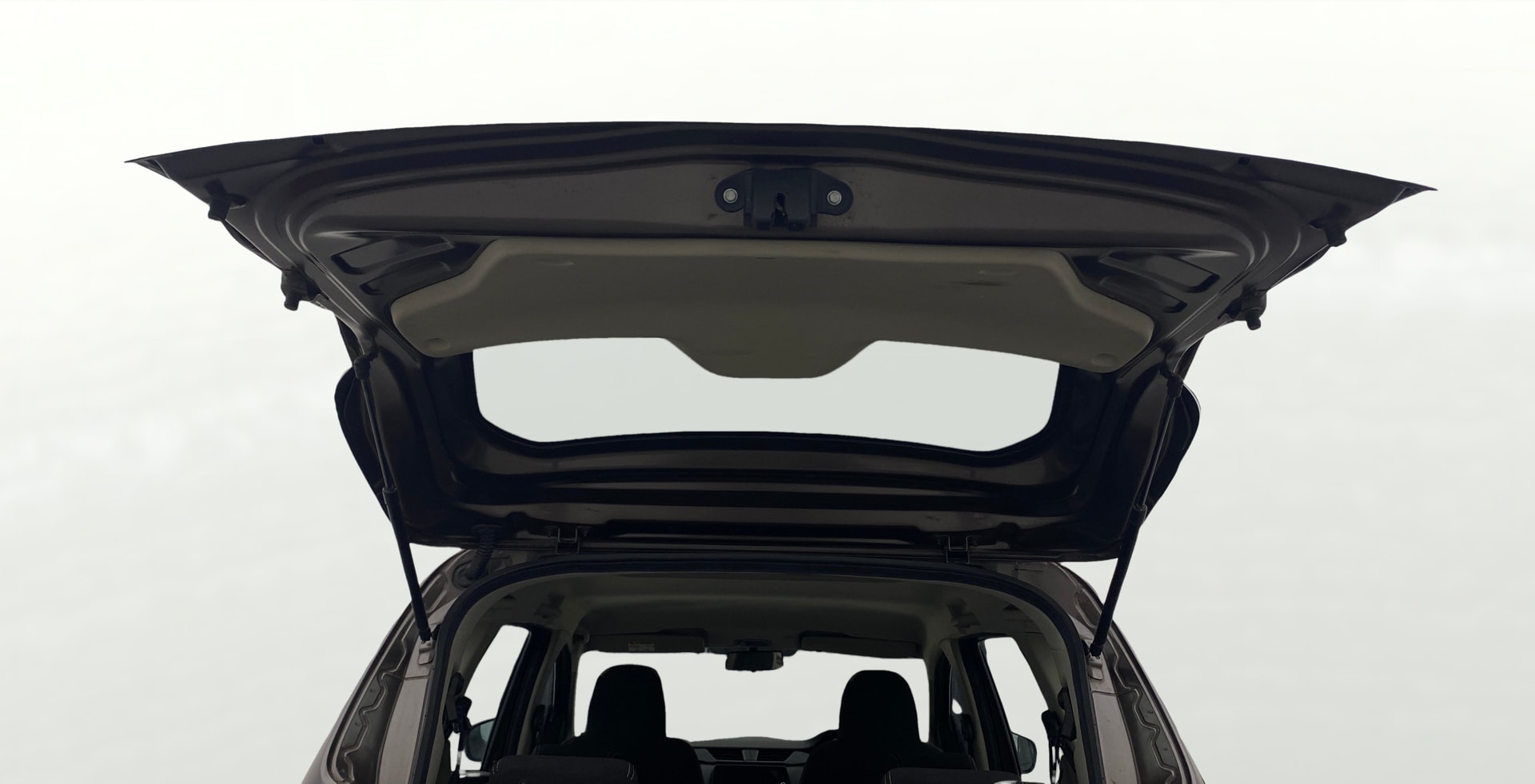 View 2023 Renault Triber RXT Image 17 Used 2023 Renault Triber RXT Image 17