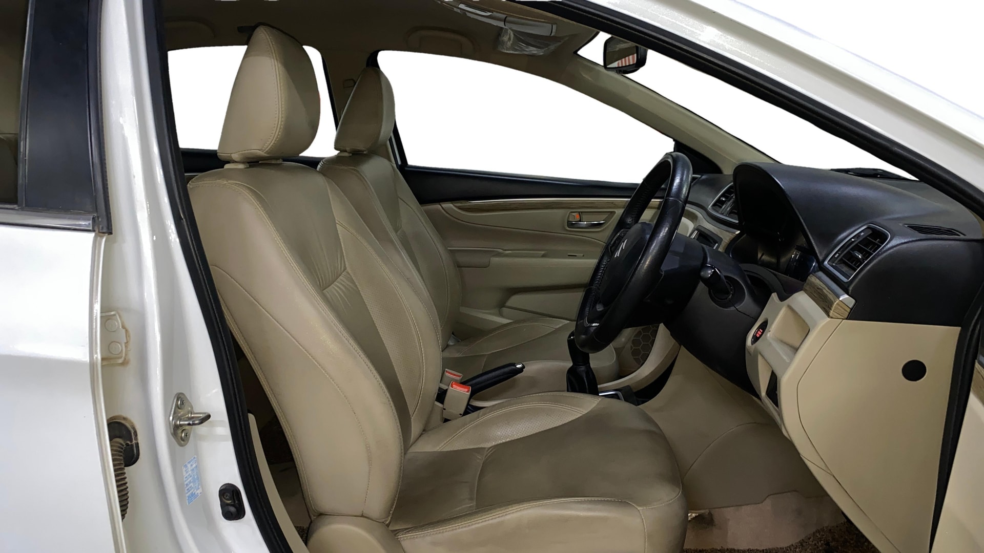 View 2022 Maruti Suzuki 1000 Base Variant Image 18 Used 2022 Maruti Suzuki 1000 Base Variant Image 18