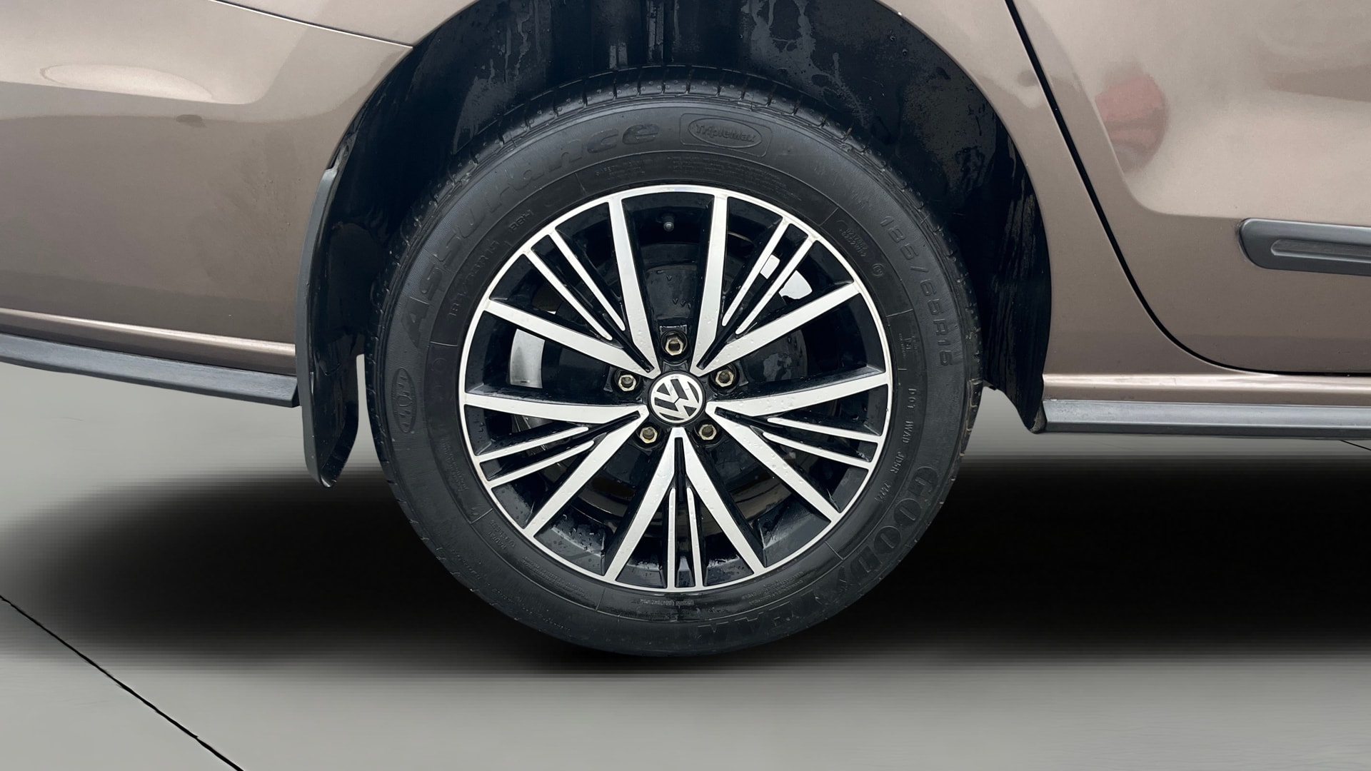 View 2021 Volkswagen Vento 1.0 L TSI Highline Petrol Image 23 Used 2021 Volkswagen Vento 1.0 L TSI Highline Petrol Image 23