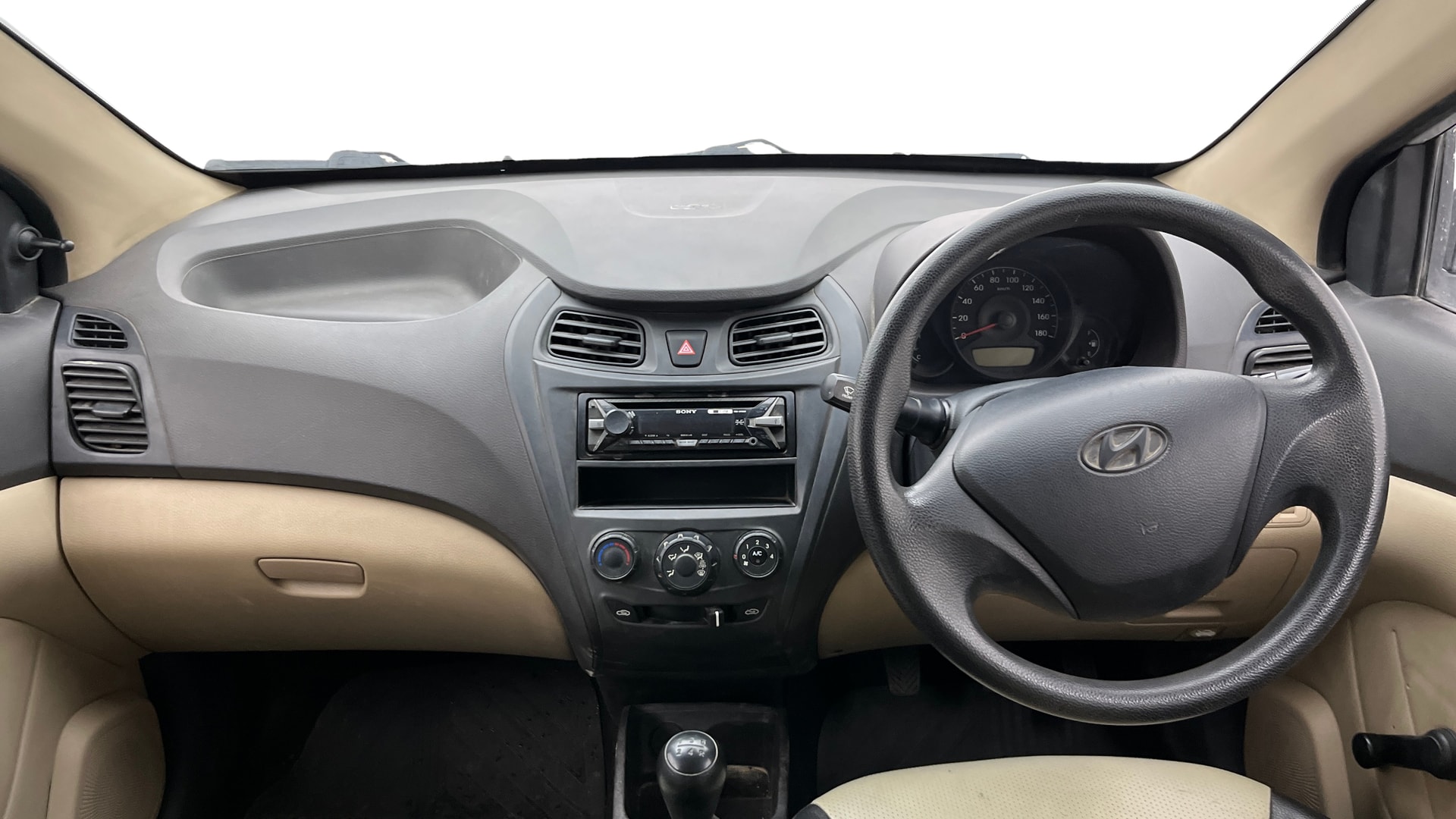 View 2016 Hyundai EON D-Lite Plus Image 15 Used 2016 Hyundai EON D-Lite Plus Image 15