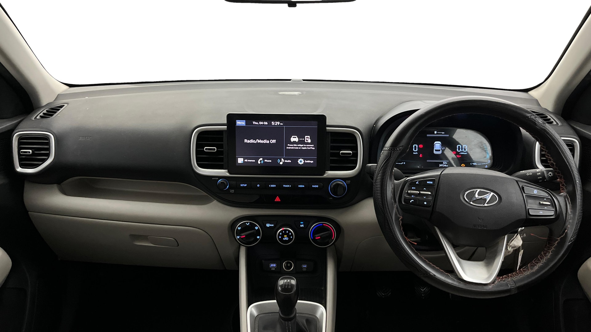 View 2022 Hyundai Venue E 1.2 Petrol BS IV Image 15 Used 2022 Hyundai Venue E 1.2 Petrol BS IV Image 15