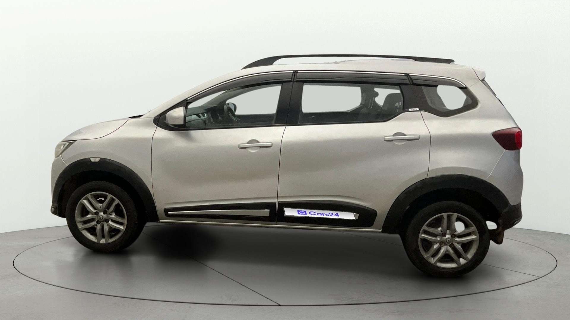 View 2020 Renault Triber RXZ Image 27 Used 2020 Renault Triber RXZ Image 27