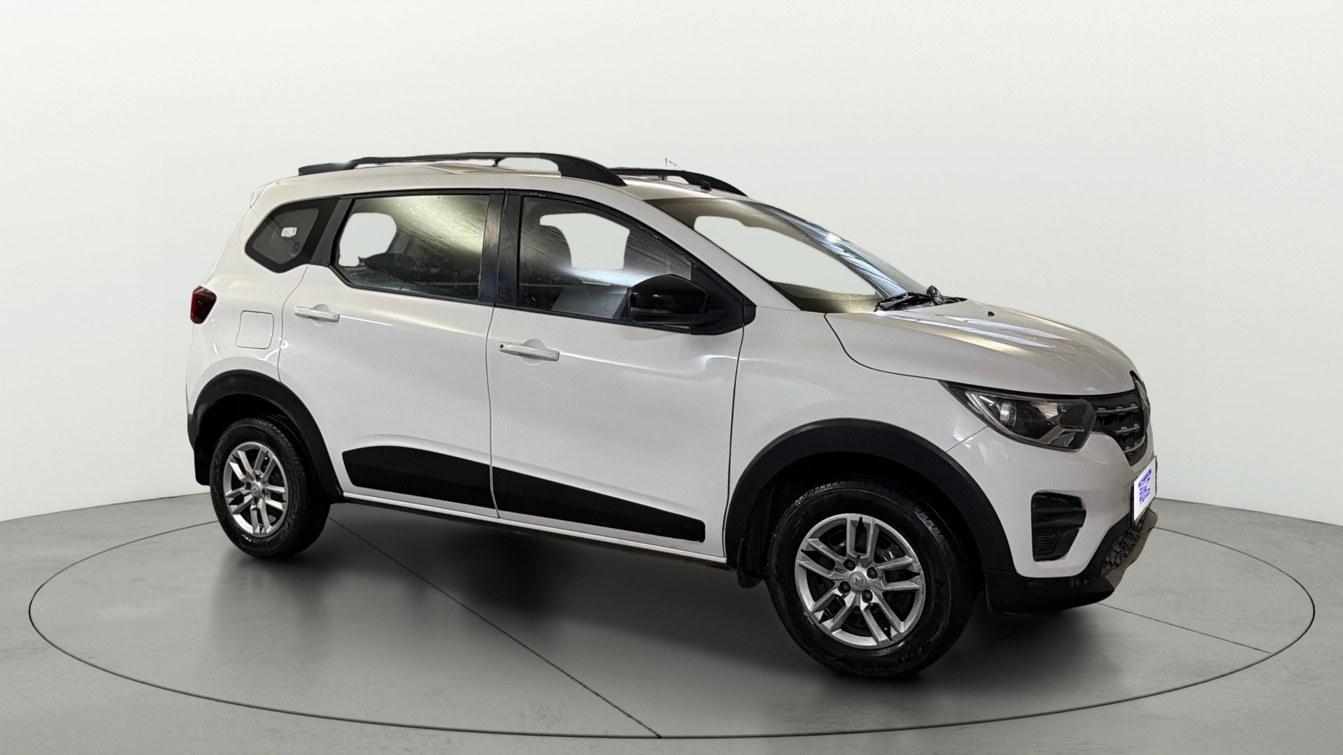 View 2021 Renault Triber RXT Image 22 Used 2021 Renault Triber RXT Image 22