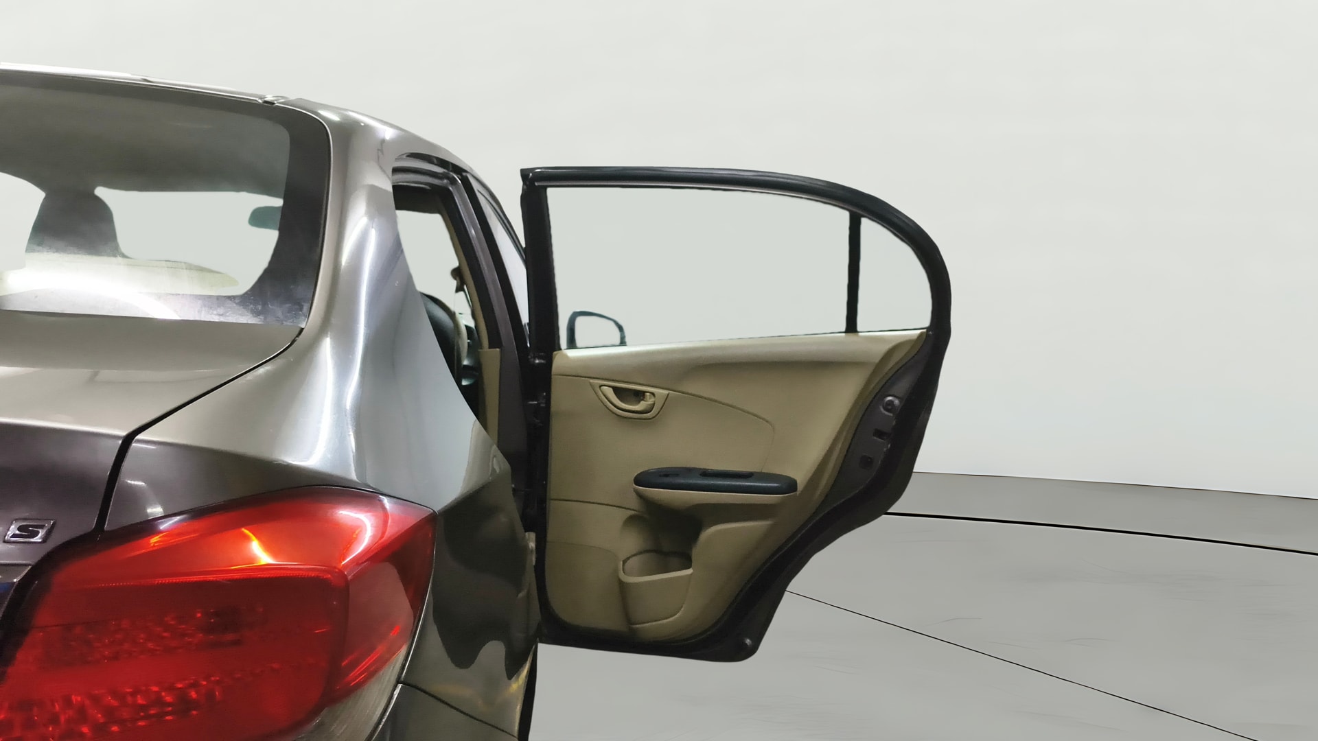 View 2015 Honda Amaze E MT Petrol BS IV Image 7 Used 2015 Honda Amaze E MT Petrol BS IV Image 7