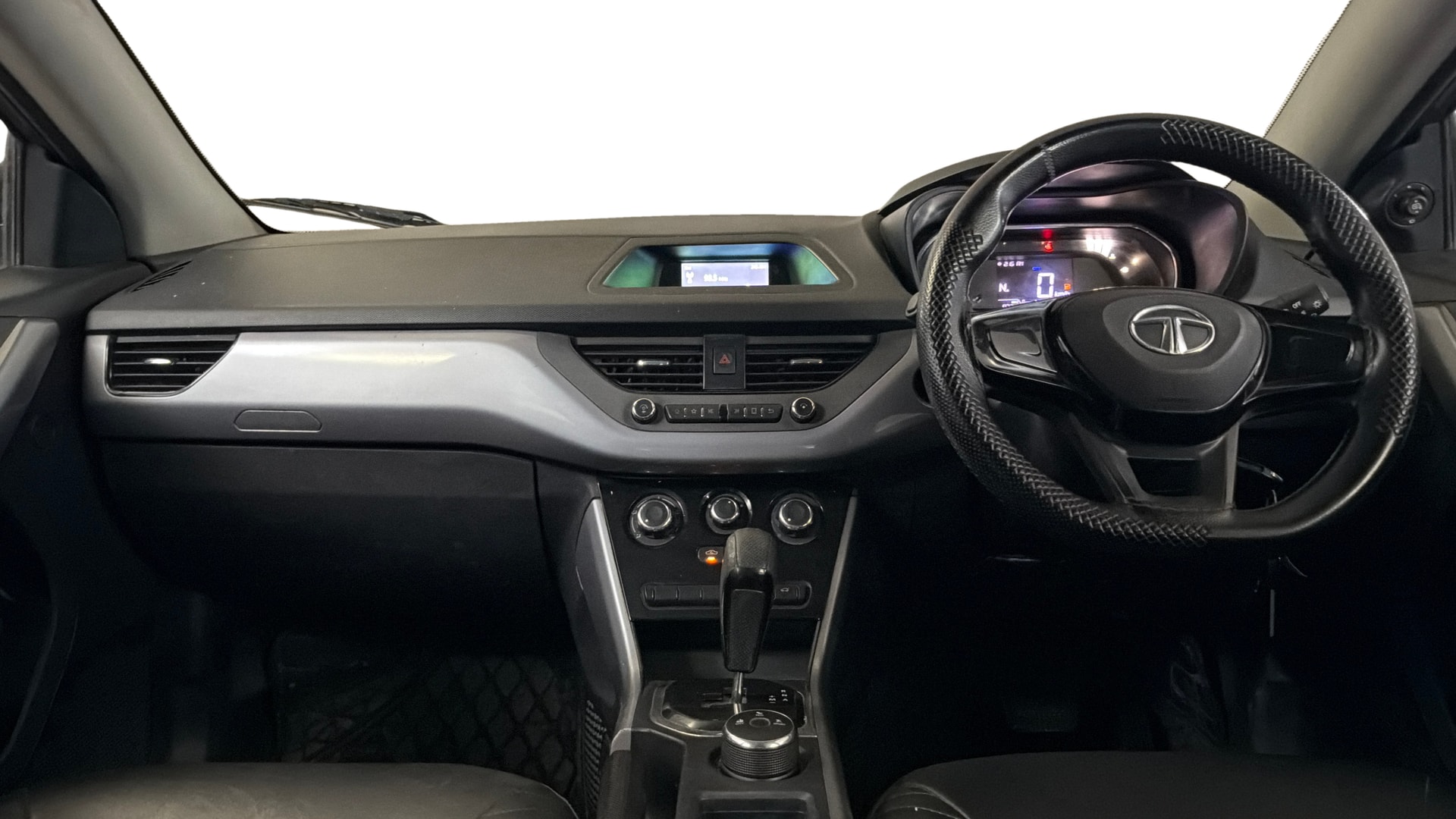 View 2020 Tata Nexon Revotron XMA AMT Image 15 Used 2020 Tata Nexon Revotron XMA AMT Image 15