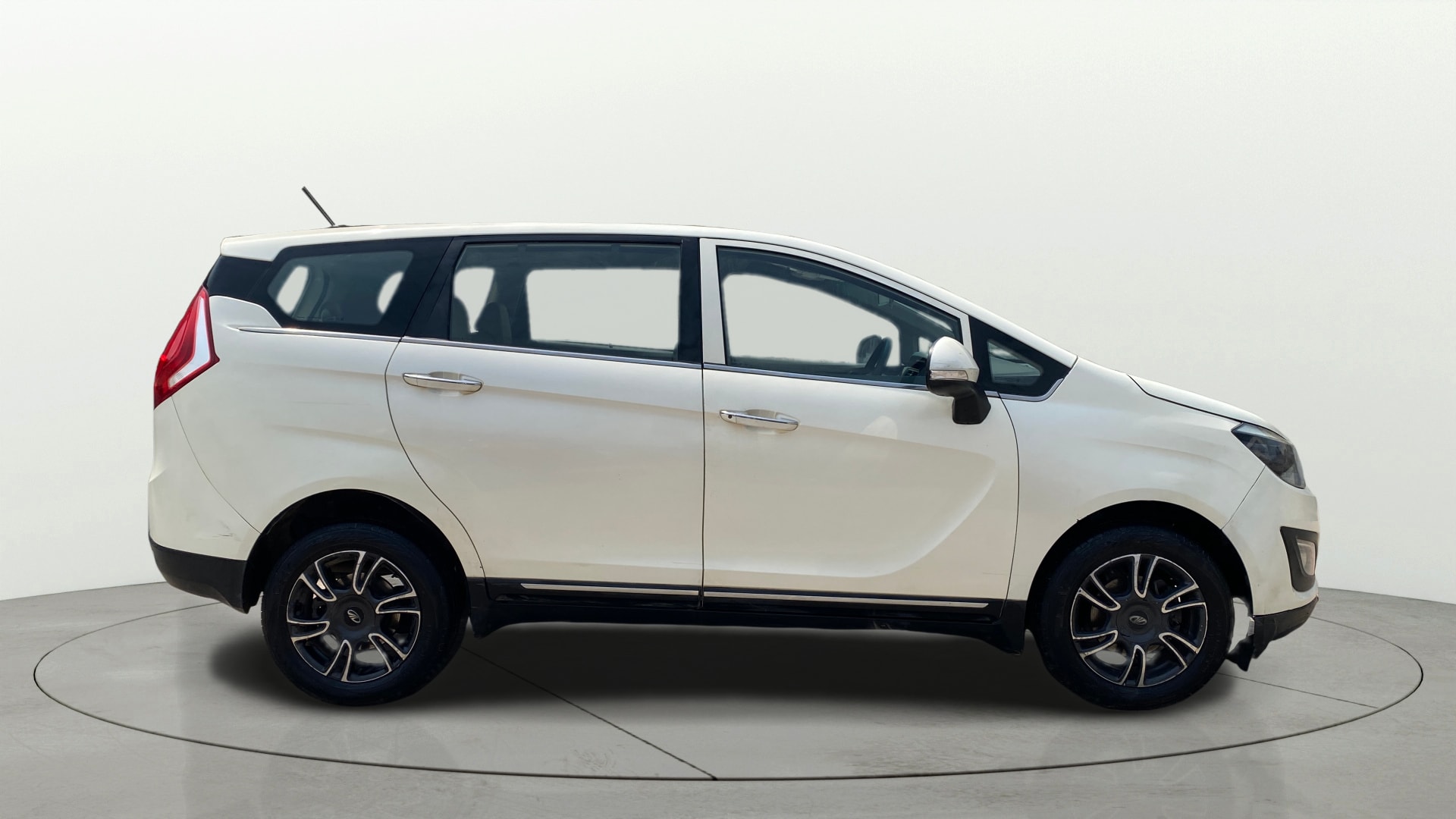 View 2018 Mahindra Marazzo M8 7-Seater Image 29 Used 2018 Mahindra Marazzo M8 7-Seater Image 29