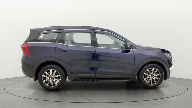 View Mahindra XUV700 Image 29 Used Mahindra XUV700 Image 29
