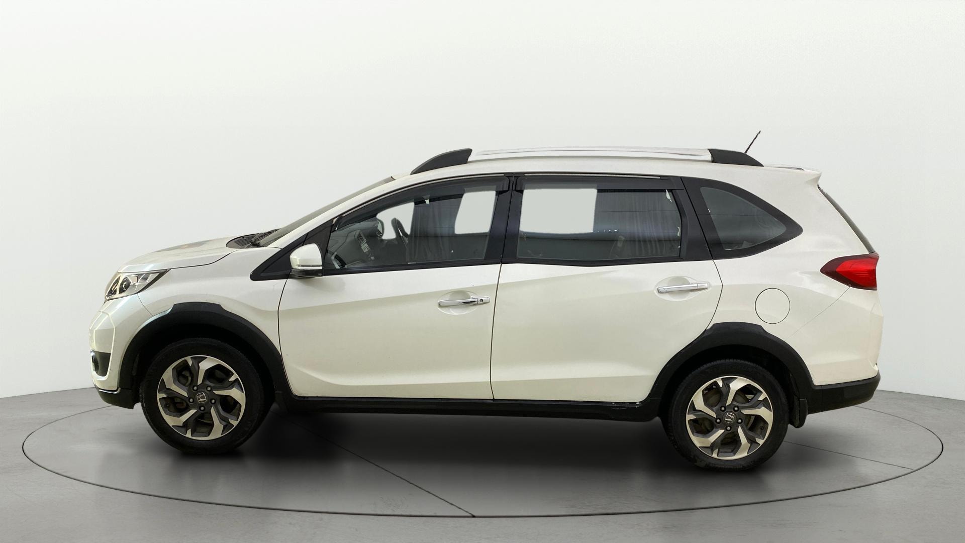 View 2017 Honda BR-V E Diesel Image 5 Used 2017 Honda BR-V E Diesel Image 5
