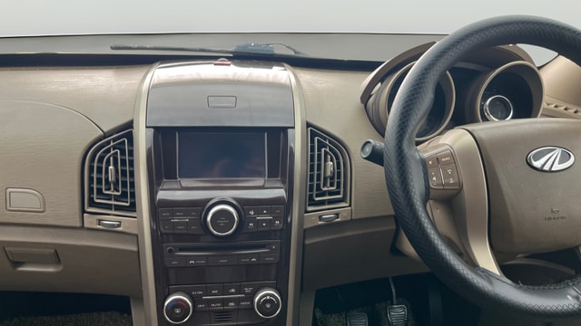 View Mahindra XUV500 Image 18 Used Mahindra XUV500 Image 18