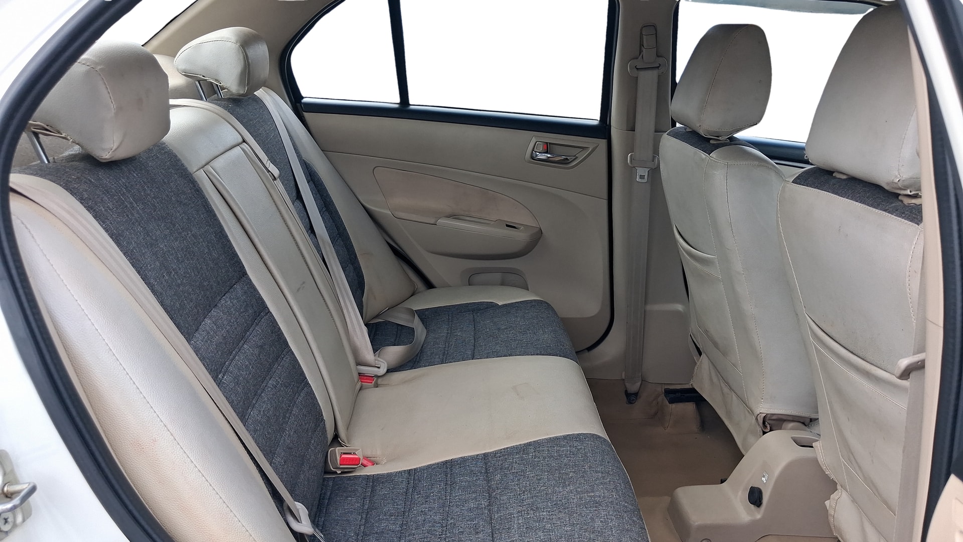 View 2016 Maruti Suzuki 1000 Base Variant Image 13 Used 2016 Maruti Suzuki 1000 Base Variant Image 13