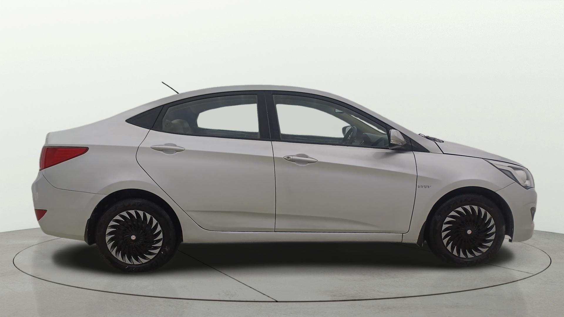View 2016 Hyundai Verna 1.6 VTVT S Image 26 Used 2016 Hyundai Verna 1.6 VTVT S Image 26