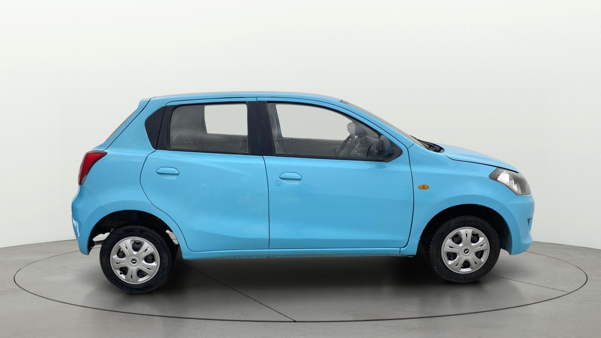 View 2015 Datsun Go T Image 8 Used 2015 Datsun Go T Image 8