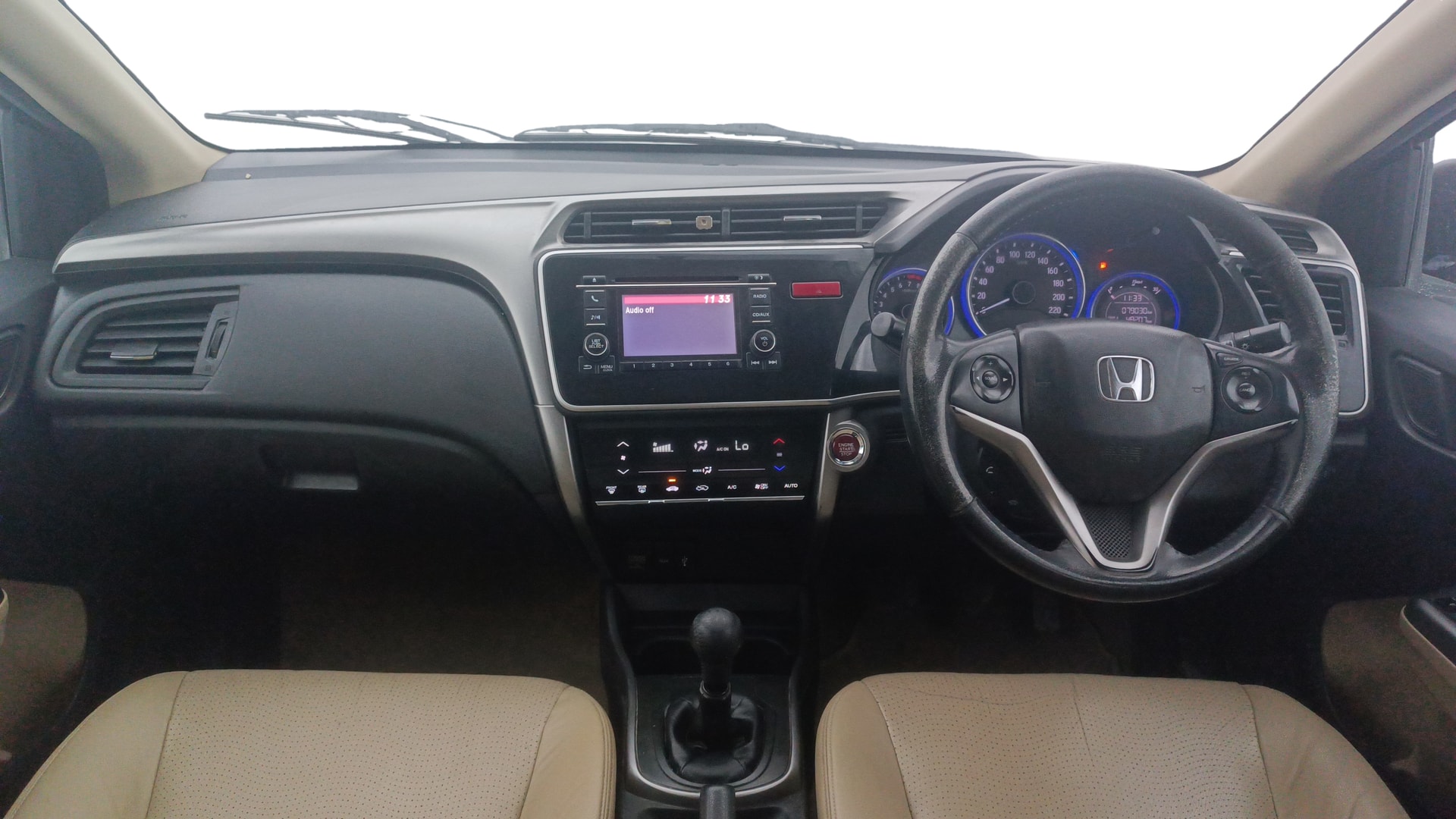View 2015 Honda City ZX MT Diesel Anniversary Edition Image 16 Used 2015 Honda City ZX MT Diesel Anniversary Edition Image 16