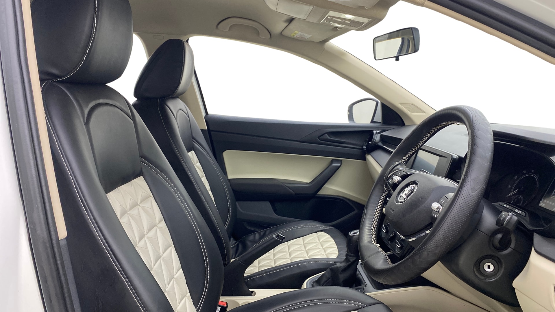 View 2025 Skoda Slavia Active 1.0 TSI MT Image 25 Used 2025 Skoda Slavia Active 1.0 TSI MT Image 25