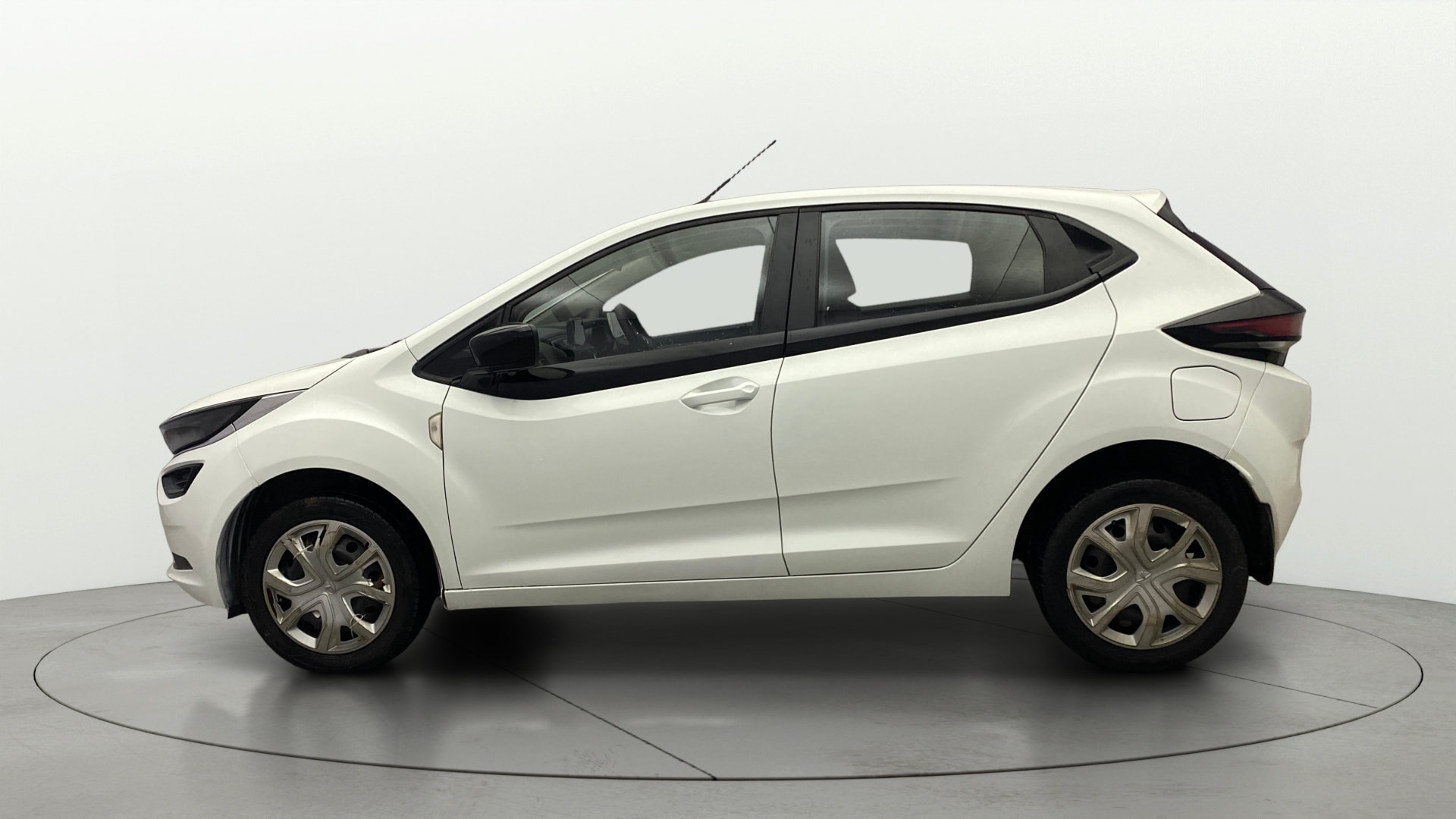 View 2021 Tata Altroz XM Plus Petrol Image 5 Used 2021 Tata Altroz XM Plus Petrol Image 5