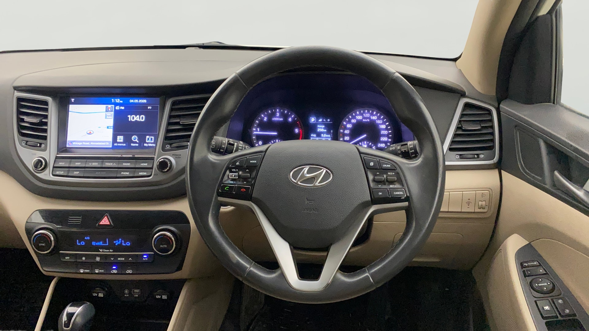 View 2018 Hyundai Tucson R 2.0 6-Speed Automatic GL BS IV Image 13 Used 2018 Hyundai Tucson R 2.0 6-Speed Automatic GL BS IV Image 13