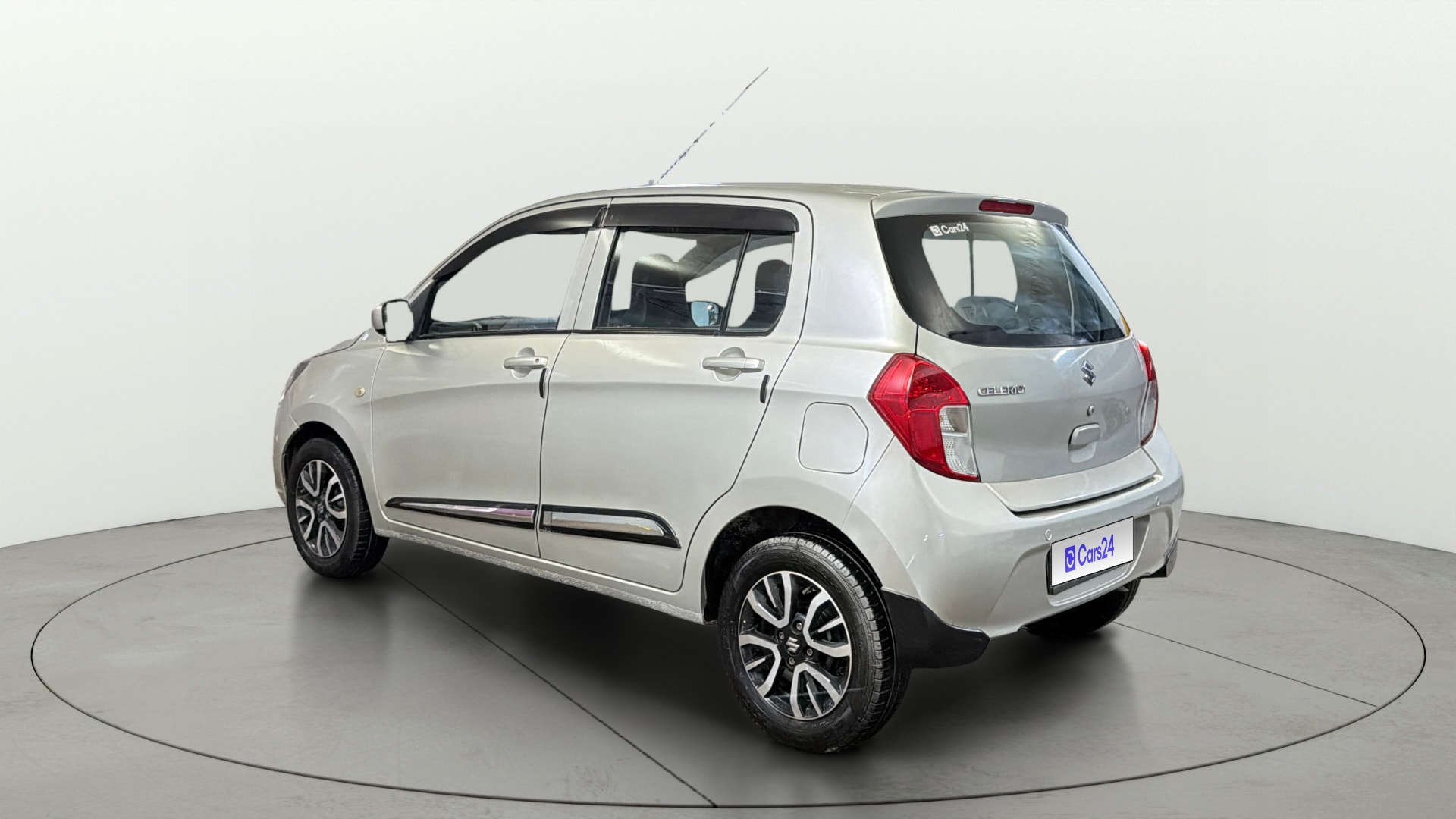 View 2020 Maruti Suzuki 1000 Base Variant Image 2 Used 2020 Maruti Suzuki 1000 Base Variant Image 2