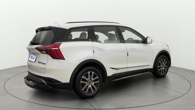 View Mahindra XUV700 Image 48 Used Mahindra XUV700 Image 48