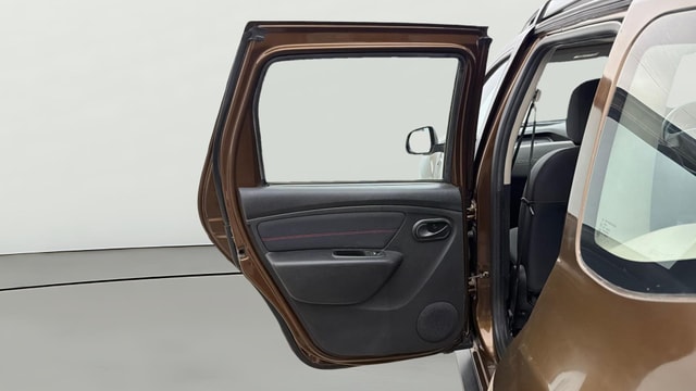 View Renault Duster Image 22 Used Renault Duster Image 22