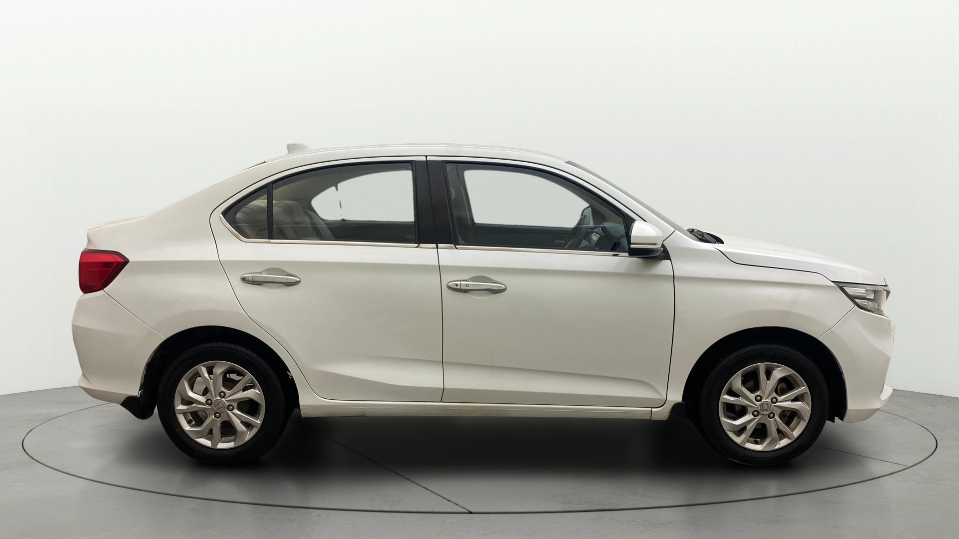 View 2021 Honda Amaze E MT Petrol BS IV Image 9 Used 2021 Honda Amaze E MT Petrol BS IV Image 9