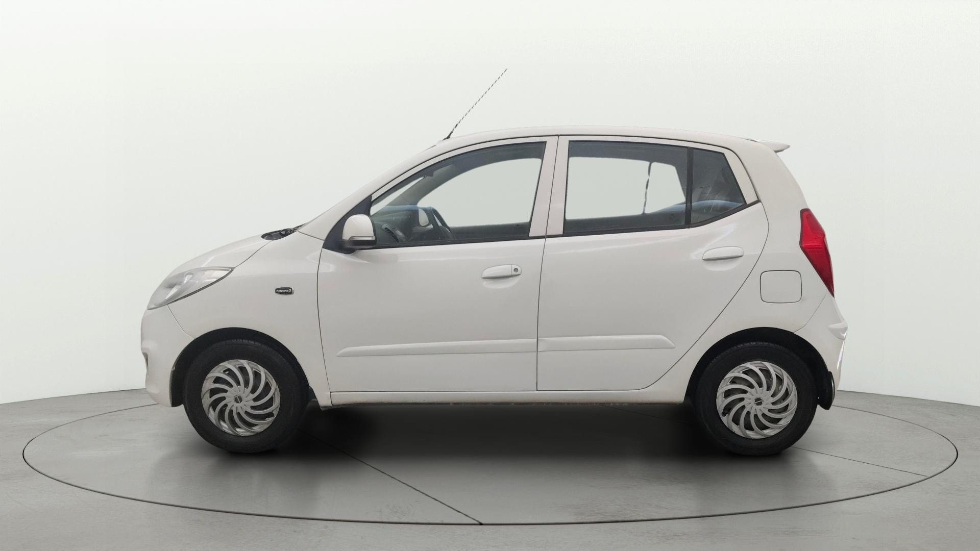 View 2013 Hyundai i10 1.2 Sportz MT Image 5 Used 2013 Hyundai i10 1.2 Sportz MT Image 5
