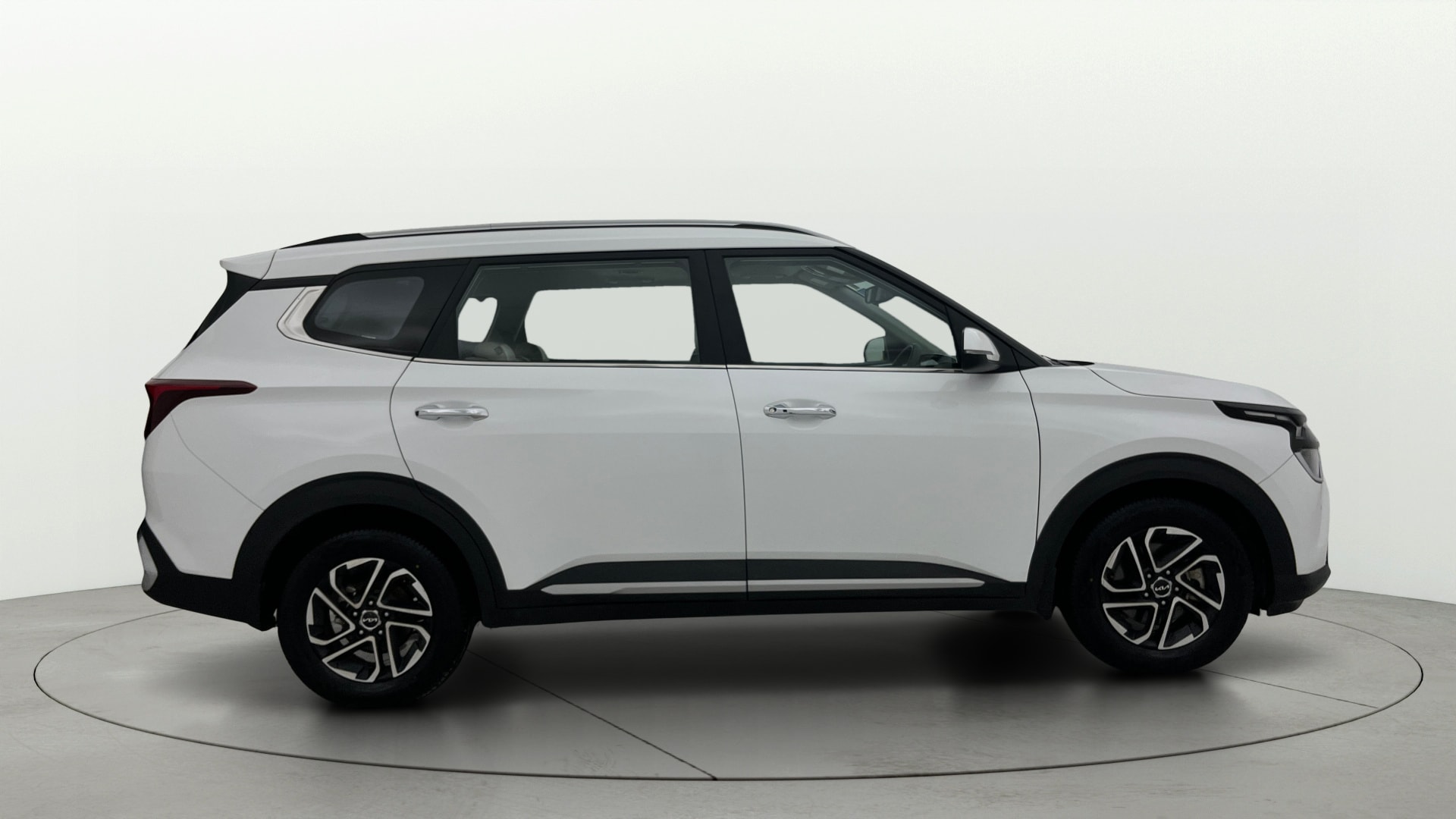 Used 2025 Kia Carens Used 2025 Kia Carens
